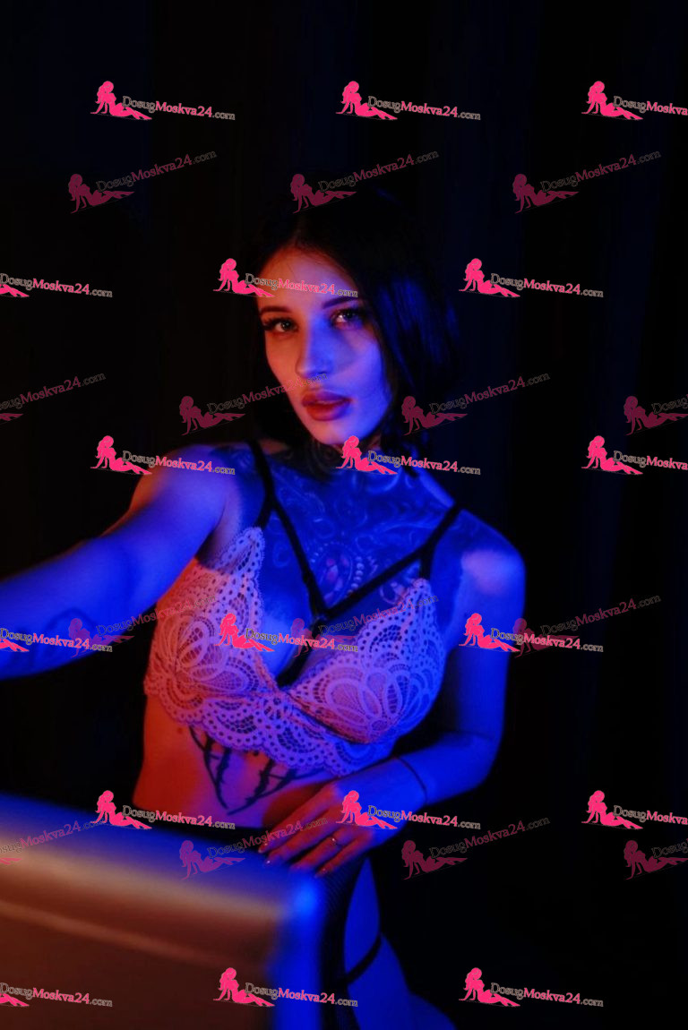 Проститутка Ксения - грудь 2.5, рост 167 см, вес 47 кг, цвет волос Брюнетки, национальность Русские, Славянки