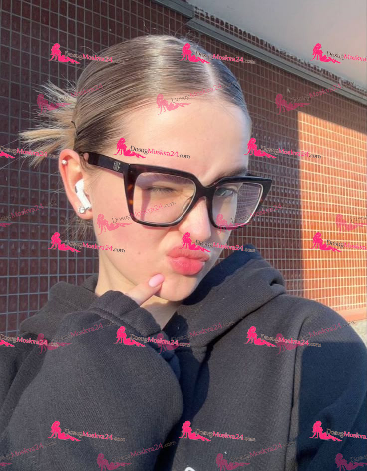 Проститутка Миранда - грудь 3, рост 168 см, вес 72 кг, цвет волос Блондинки, национальность Русские, Славянки