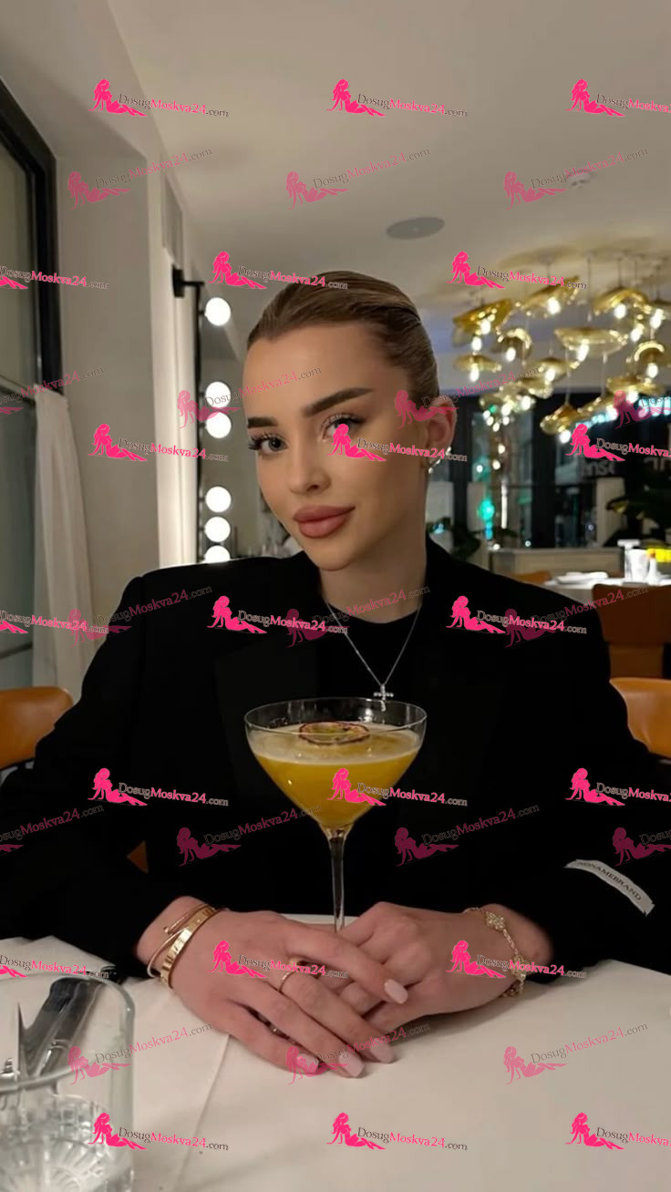 Проститутка Миранда - грудь 3, рост 168 см, вес 72 кг, цвет волос Блондинки, национальность Русские, Славянки