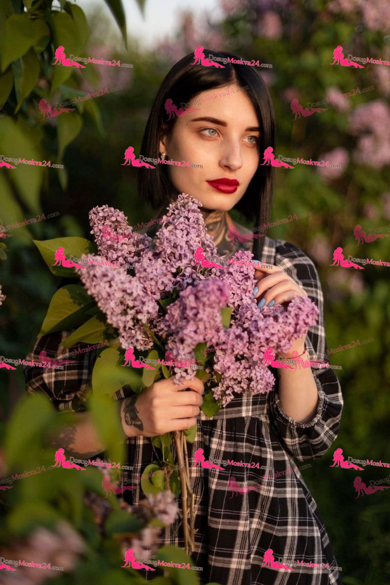 Проститутка Ксения - грудь 2.5, рост 167 см, вес 47 кг, цвет волос Брюнетки, национальность Русские, Славянки