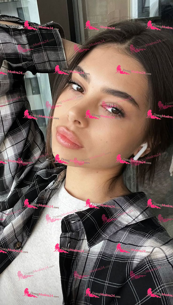 Проститутка Валерия - грудь 2.5, рост 173 см, вес 57 кг, цвет волос Шатенки, национальность Русские, Славянки