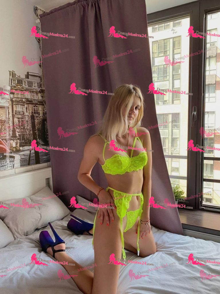 Проститутка Снежана - грудь 2, рост 170 см, вес 54 кг, цвет волос Блондинки, национальность Русские, Славянки
