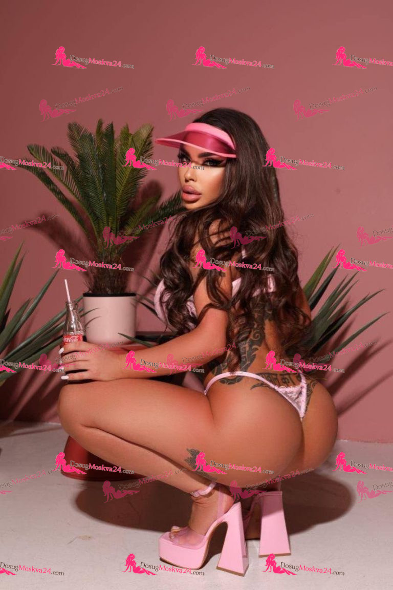 Проститутка Адриана - грудь 4, рост 163 см, вес 55 кг, цвет волос Шатенки, национальность Русские, Славянки