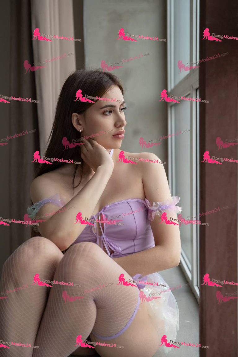 Проститутка Лола - грудь 2, рост 168 см, вес 52 кг, цвет волос Брюнетки, Рыжие, национальность Русские, Славянки