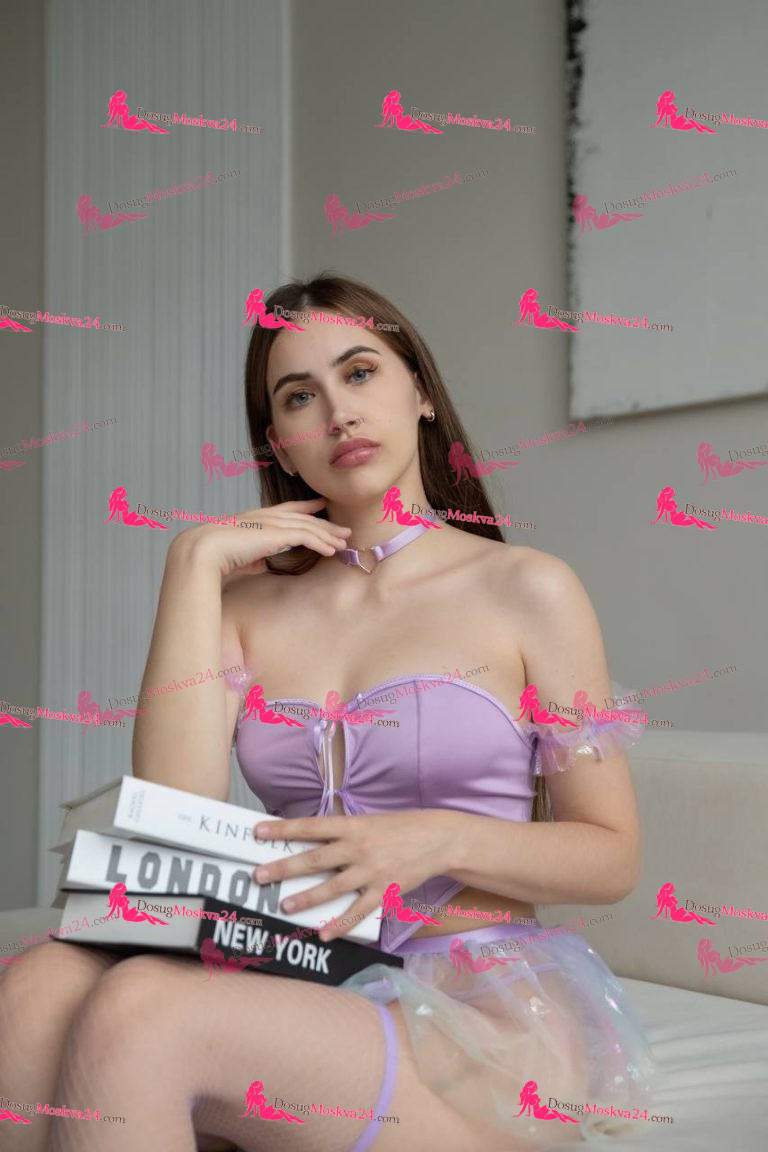 Проститутка Лола - грудь 2, рост 168 см, вес 52 кг, цвет волос Брюнетки, Рыжие, национальность Русские, Славянки