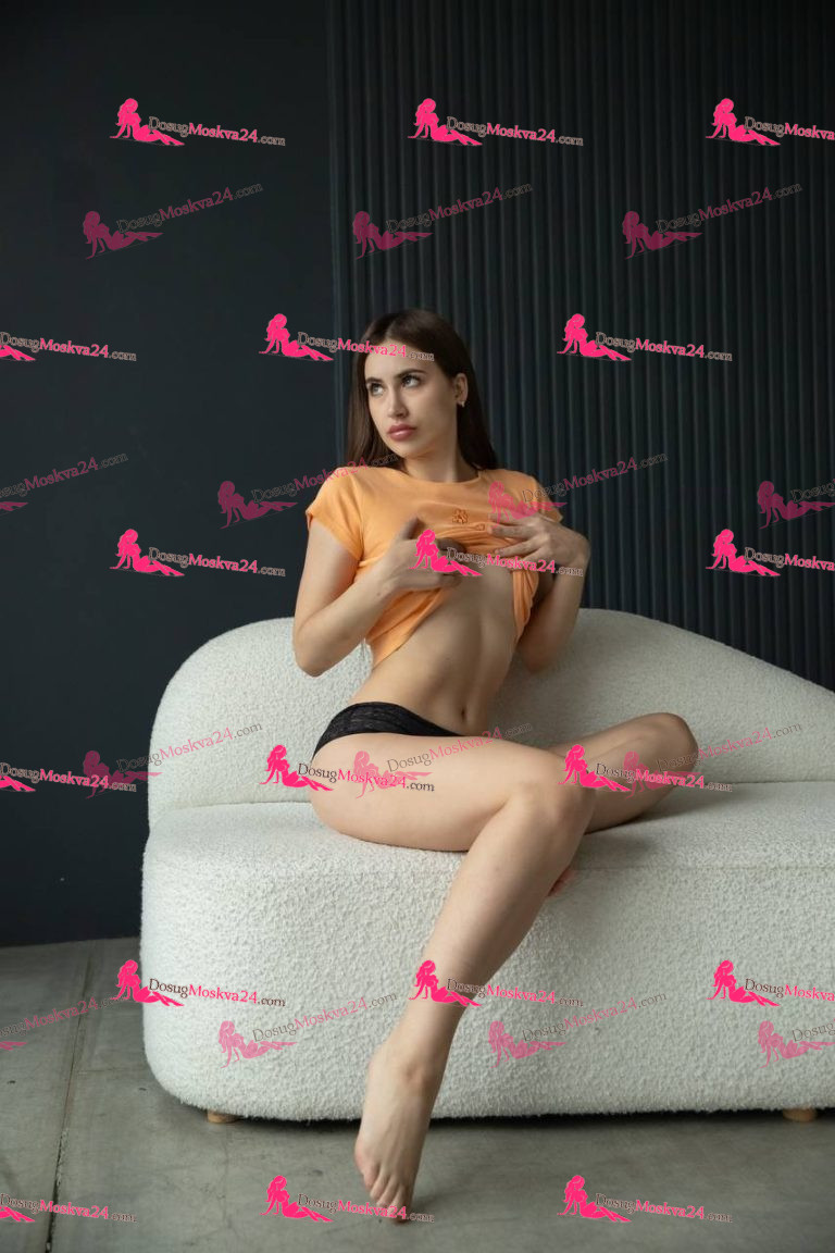 Проститутка Лола - грудь 2, рост 168 см, вес 52 кг, цвет волос Брюнетки, Рыжие, национальность Русские, Славянки