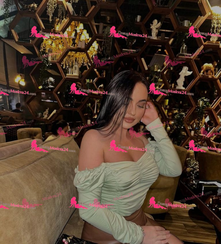 Проститутка Лео - грудь 2.5, рост 162 см, вес 57 кг, цвет волос Шатенки, национальность Русские, Славянки