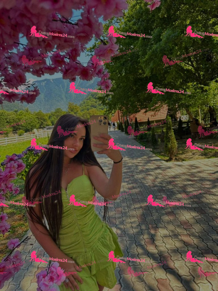 Проститутка Лео - грудь 2.5, рост 162 см, вес 57 кг, цвет волос Шатенки, национальность Русские, Славянки