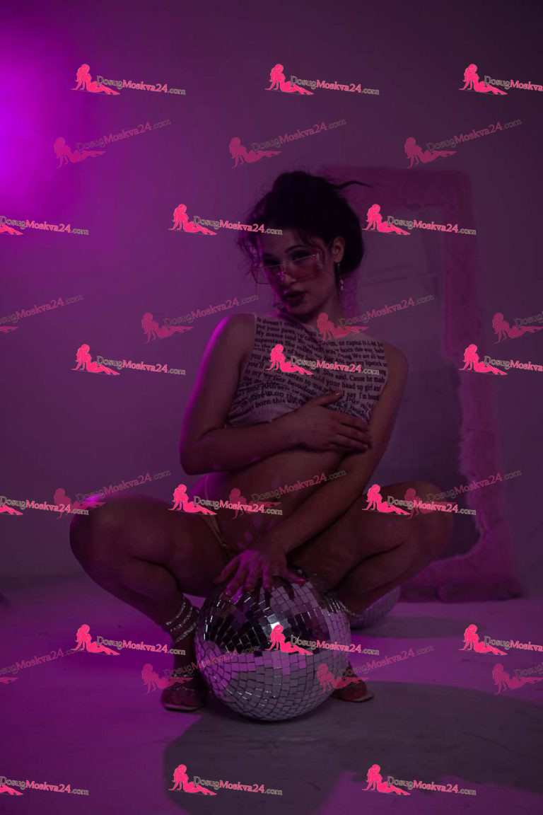 Проститутка Настя - грудь 2, рост 166 см, вес 55 кг, цвет волос Брюнетки, национальность Русские, Славянки