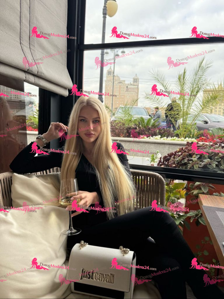 Проститутка Молли - грудь 2, рост 170 см, вес 53 кг, цвет волос Блондинки, национальность Русские, Славянки