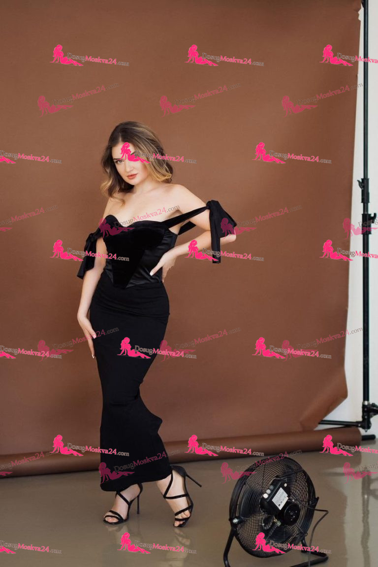 Проститутка Джони - грудь 2, рост 165 см, вес 54 кг, цвет волос Шатенки, национальность Русские, Славянки