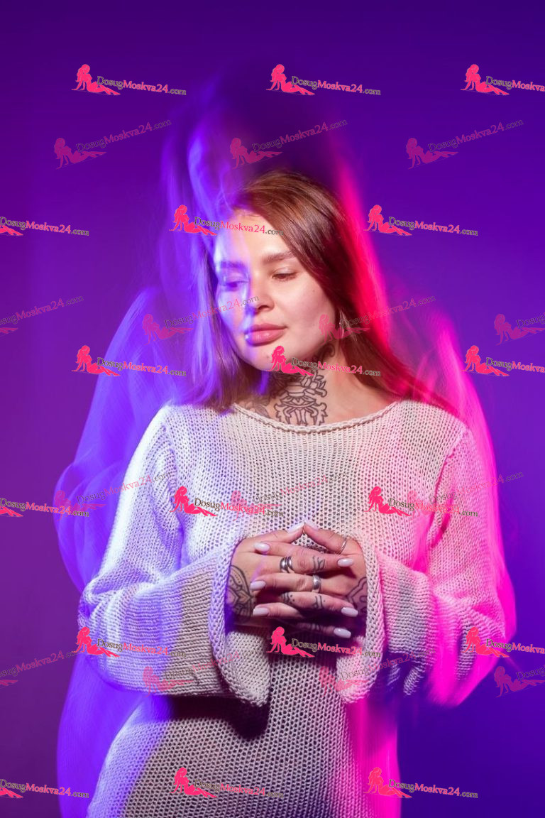 Проститутка Слава - грудь 3, рост 170 см, вес 65 кг, цвет волос Шатенки, национальность Русские, Славянки