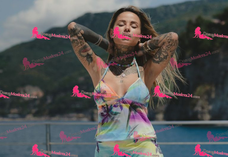 Проститутка Слава - грудь 3, рост 170 см, вес 65 кг, цвет волос Шатенки, национальность Русские, Славянки