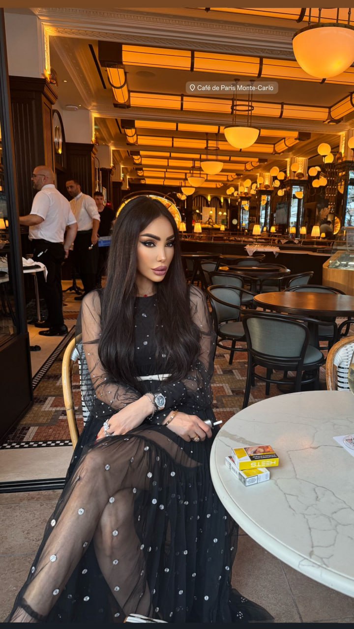 Проститутка Сара - грудь 3, рост 172 см, вес 50 кг, цвет волос Шатенки, национальность Славянки