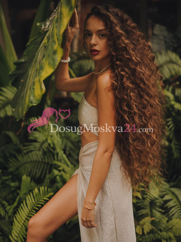 Проститутка Карина - грудь 1, рост 170 см, вес 49 кг, цвет волос Брюнетки, национальность Славянки