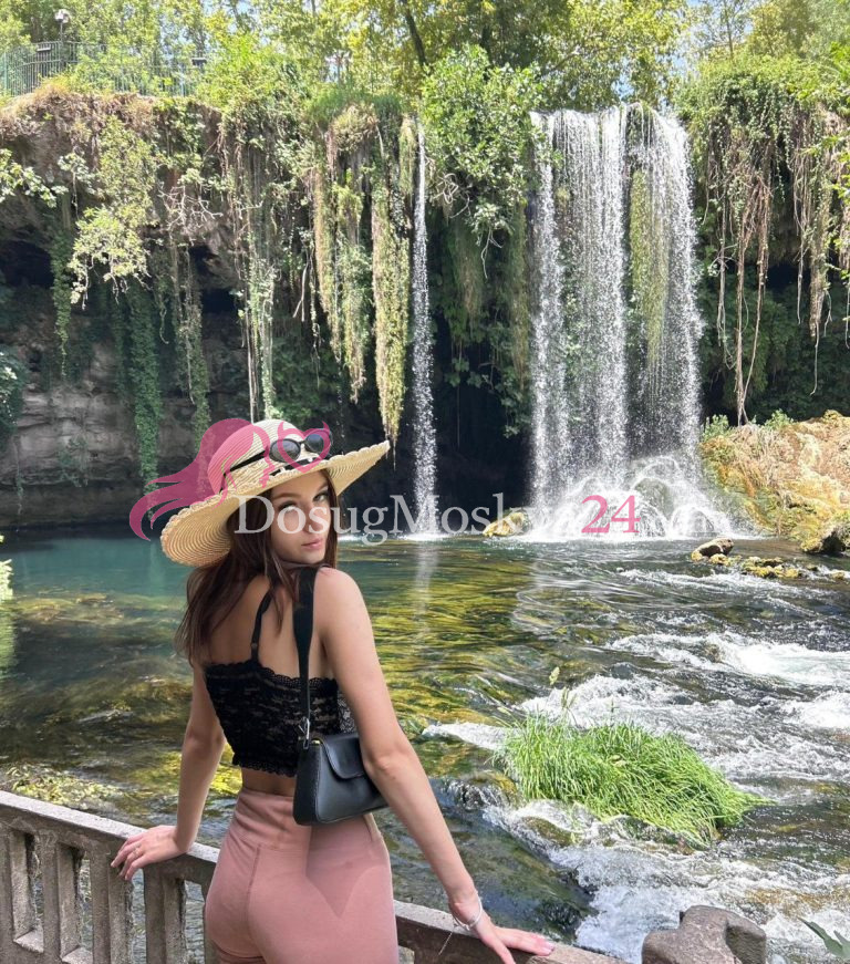 Проститутка Дарси - грудь 2, рост 160 см, вес 58 кг, цвет волос Брюнетки, национальность Славянки