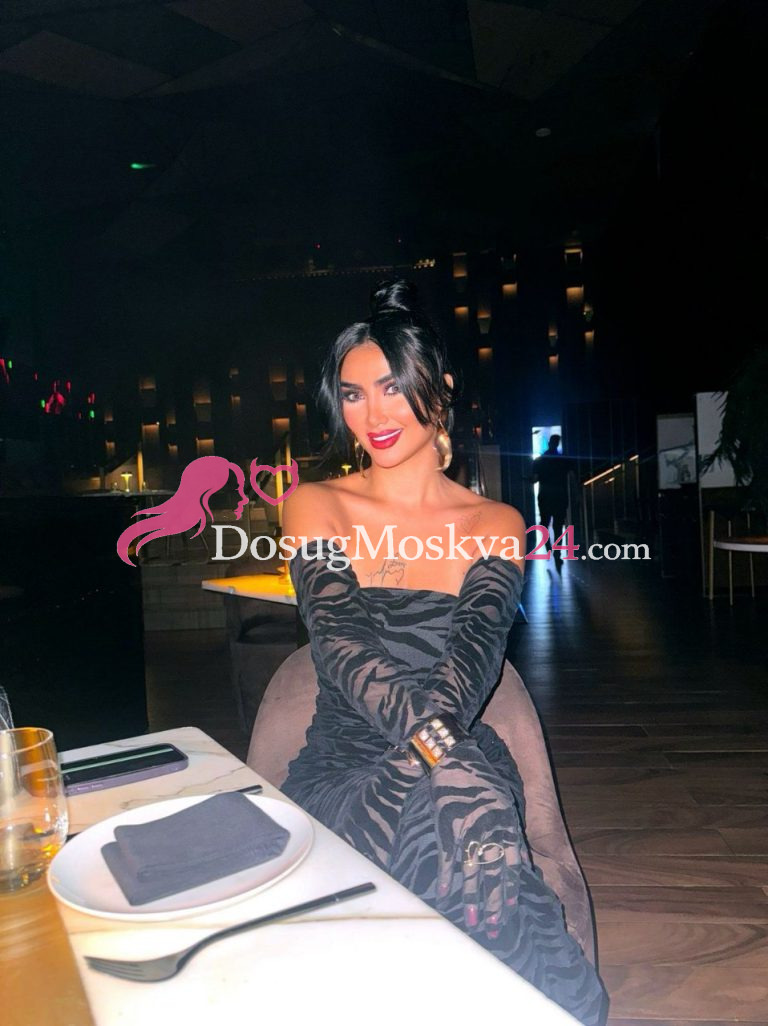 Проститутка Avrora - грудь 3, рост 165 см, вес 52 кг, цвет волос Брюнетки, национальность Славянки