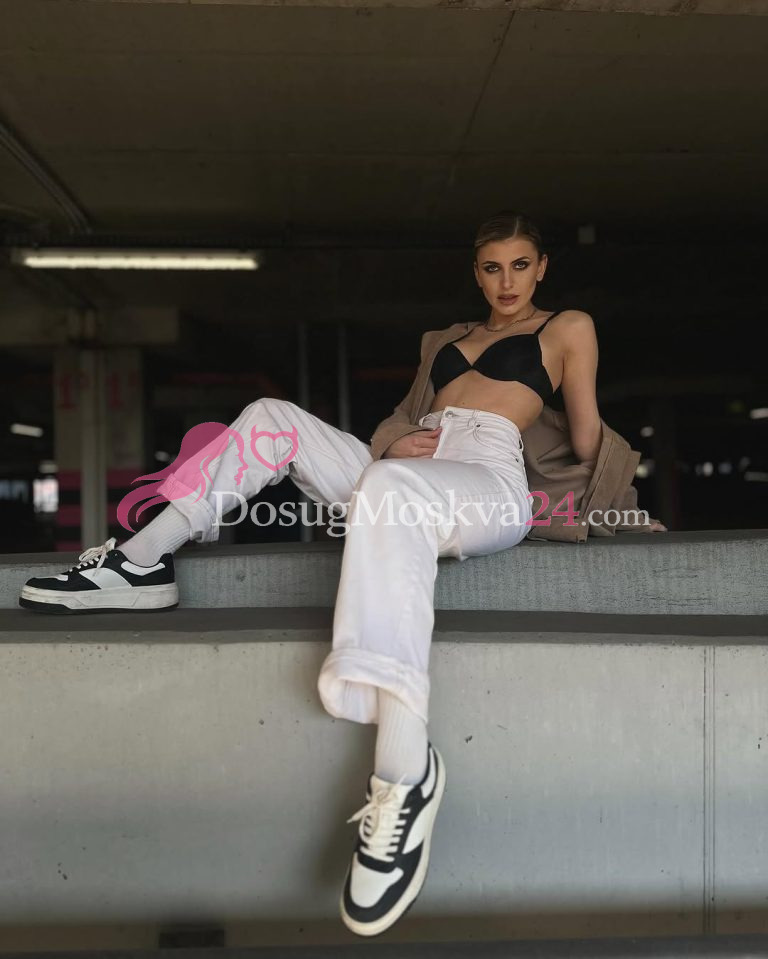 Проститутка Арабелла - грудь 2, рост 175 см, вес 59 кг, цвет волос Брюнетки, национальность Славянки