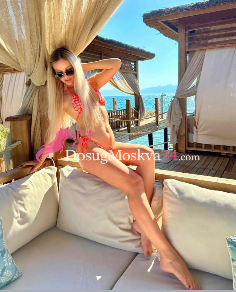 Проститутка Александра - грудь 2, рост 169 см, вес 52 кг, цвет волос Блондинки, национальность Славянки