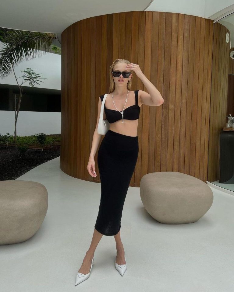 Проститутка Цинния - грудь 2, рост 177 см, вес 53 кг, цвет волос Блондинки, национальность Славянки