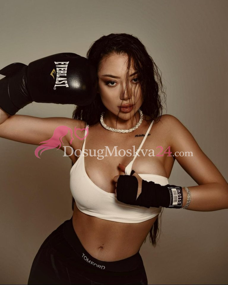 Проститутка Виолетта - грудь 4, рост 170 см, вес 59 кг, цвет волос Шатенки, национальность Славянки