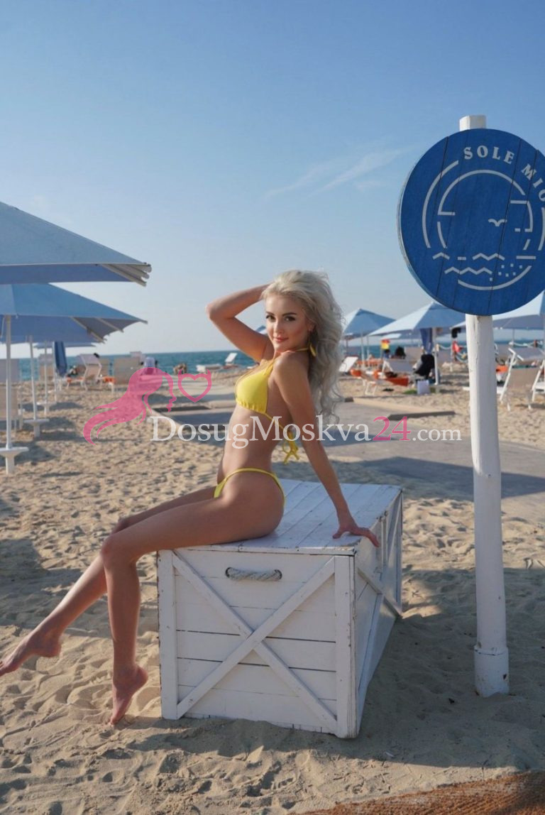 Проститутка Апрель - грудь 1, рост 170 см, вес 50 кг, цвет волос Блондинки, национальность Славянки