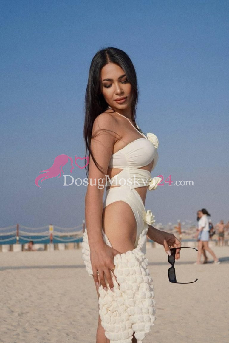 Проститутка Лейла - грудь 2, рост 167 см, вес 53 кг, цвет волос Шатенки, национальность Славянки