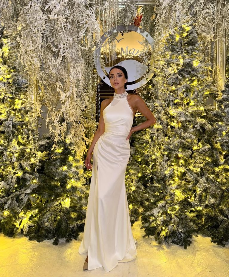 Проститутка Марго - грудь 2, рост 168 см, вес 56 кг, цвет волос Шатенки, национальность Славянки