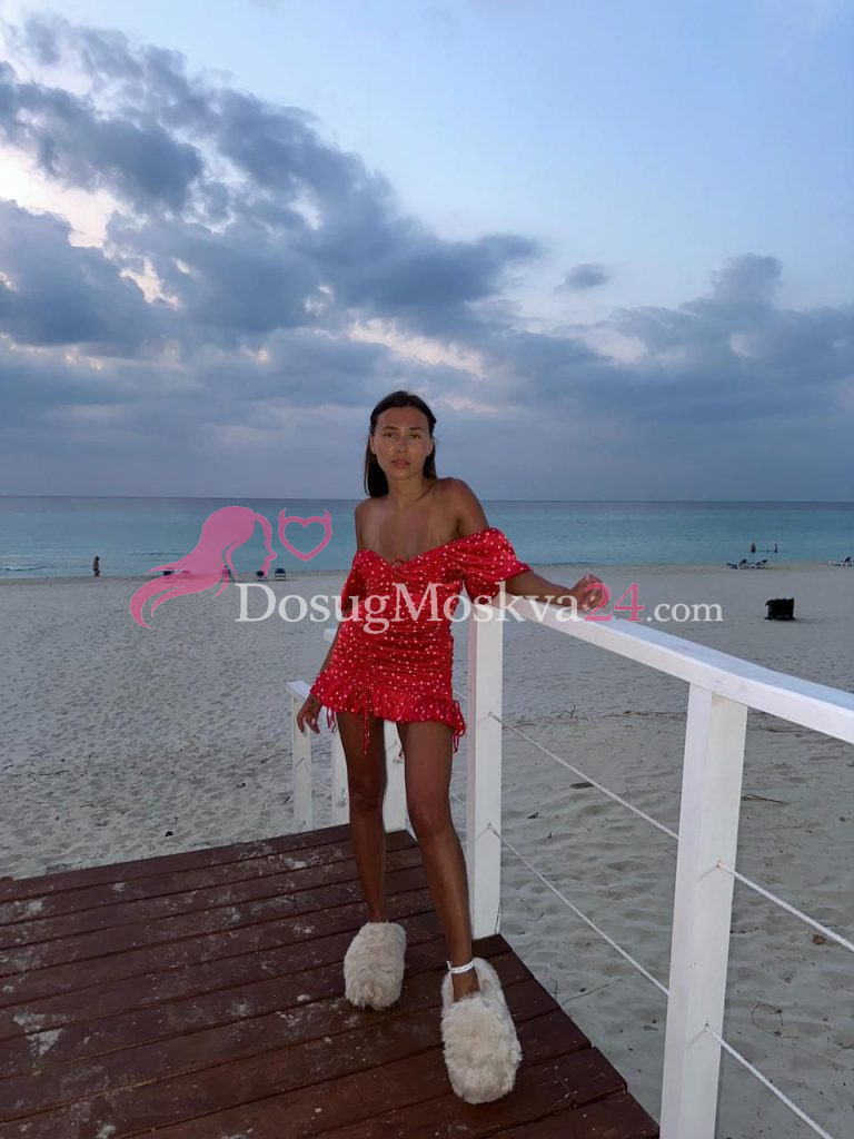 Проститутка Кэри - грудь 2, рост 167 см, вес 51 кг, цвет волос Брюнетки, национальность Славянки