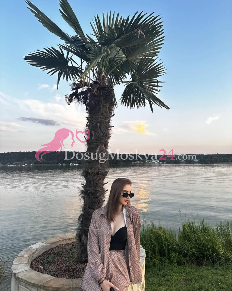 Проститутка Изабелла - грудь 2, рост 171 см, вес 57 кг, цвет волос Брюнетки, национальность Славянки