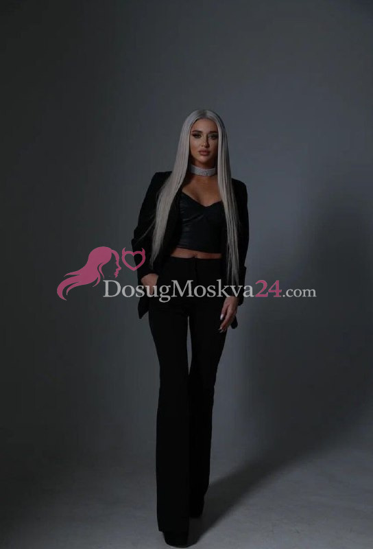 Проститутка Каролина - грудь 1, рост 168 см, вес 55 кг, цвет волос Блондинки, национальность Славянки