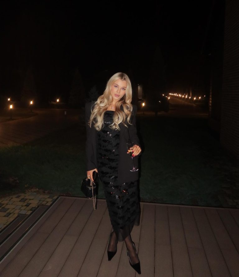 Проститутка Мадлен - грудь 3, рост 172 см, вес 59 кг, цвет волос Блондинки, национальность Славянки