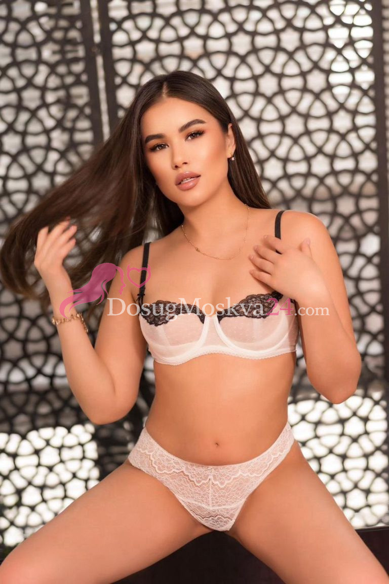 Проститутка Ариэлла - грудь 2, рост 165 см, вес 55 кг, цвет волос Брюнетки, национальность Славянки
