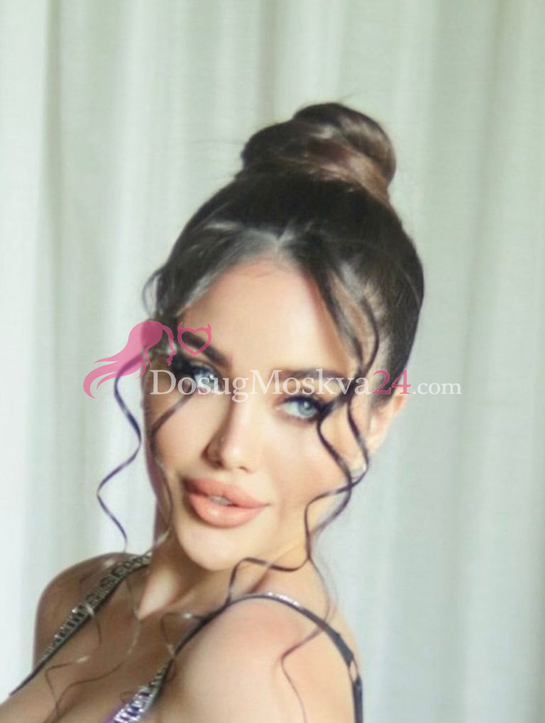 Проститутка Дэйна - грудь 2, рост 166 см, вес 50 кг, цвет волос Брюнетки, национальность Славянки