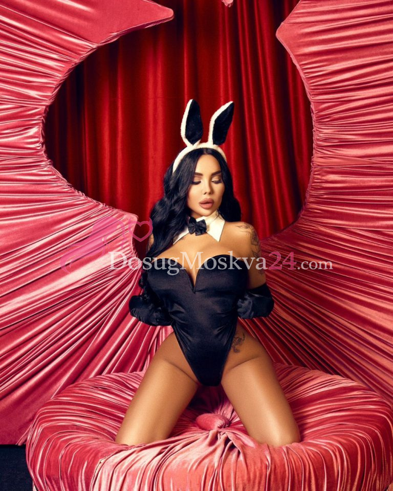 Проститутка Амалия - грудь 3, рост 165 см, вес 60 кг, цвет волос Шатенки, национальность Славянки