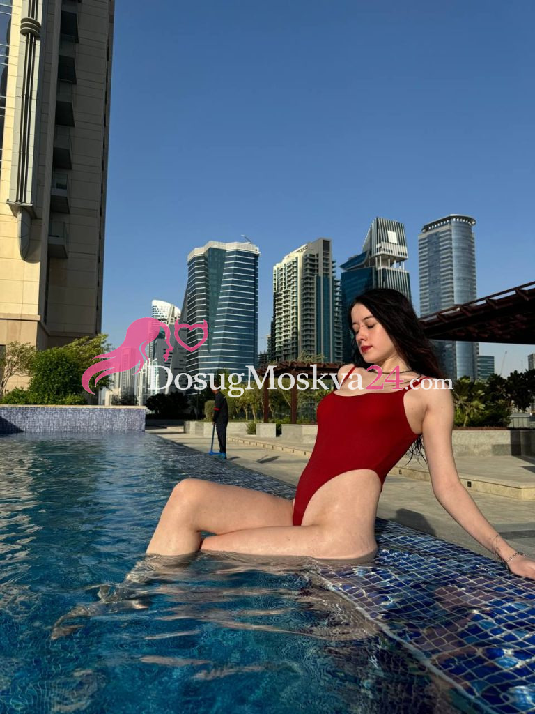 Проститутка Алекс - грудь 2, рост 176 см, вес 60 кг, цвет волос Шатенки, национальность Славянки