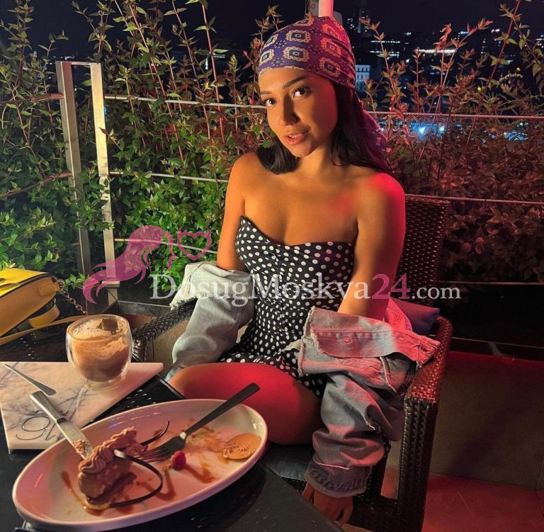 Проститутка Алиса - грудь 2, рост 170 см, вес 53 кг, цвет волос Шатенки, национальность Славянки