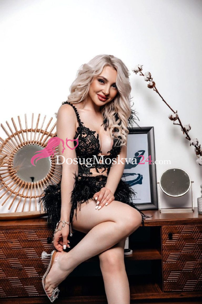 Проститутка Алена - грудь 3, рост 167 см, вес 54 кг, цвет волос Блондинки, национальность Славянки