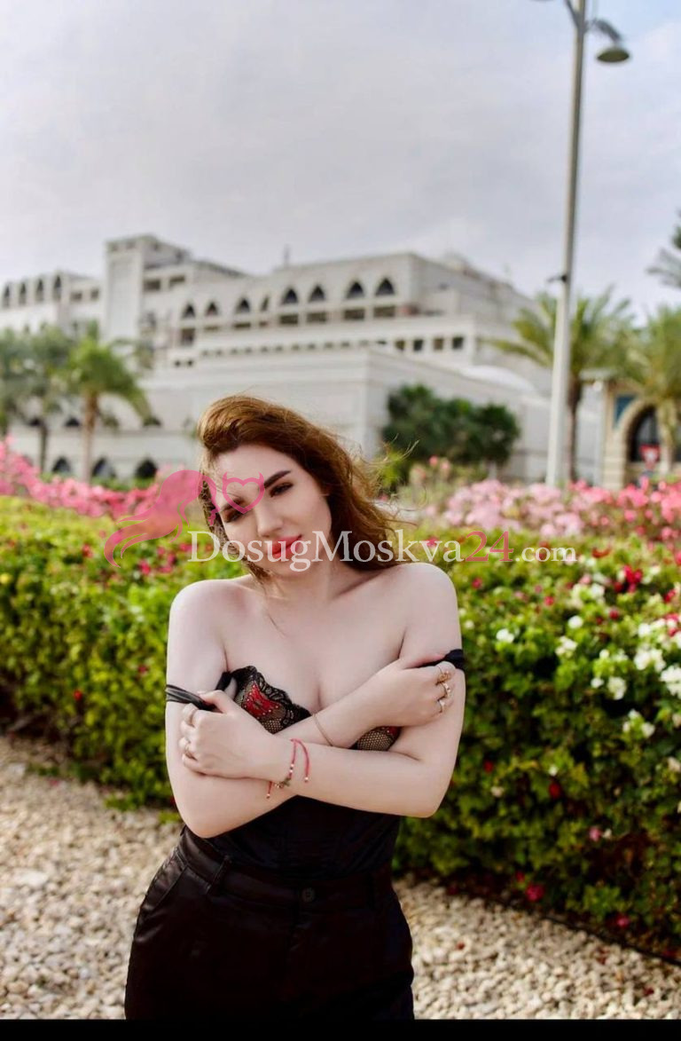 Проститутка Альбина - грудь 2, рост 166 см, вес 63 кг, цвет волос Шатенки, национальность Славянки