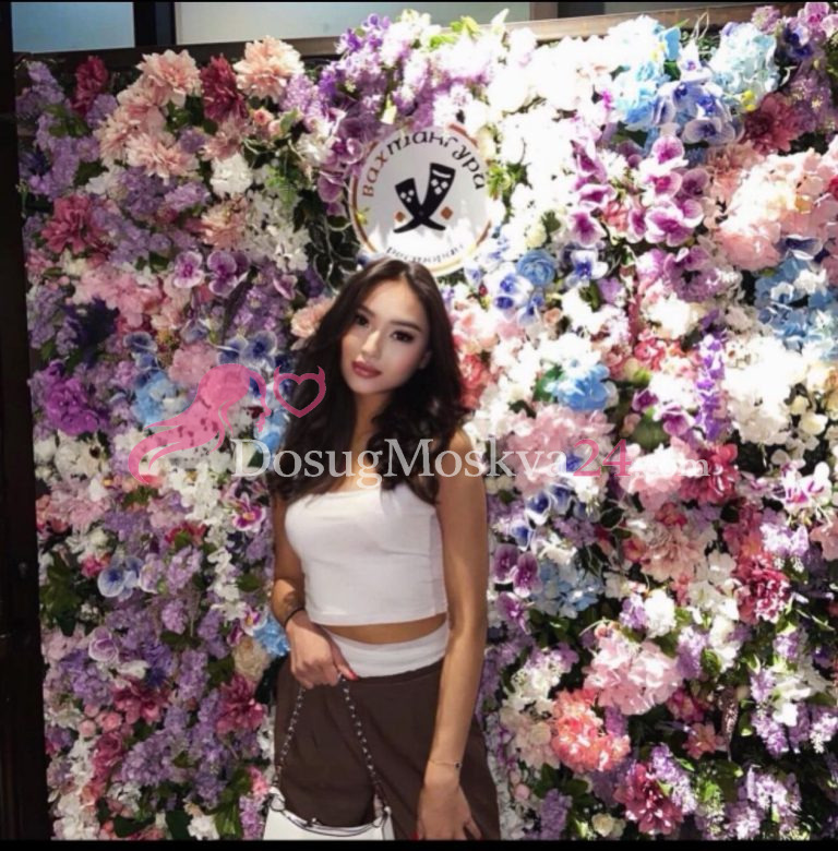 Проститутка Амели - грудь 1, рост 170 см, вес 50 кг, цвет волос Шатенки, национальность Славянки