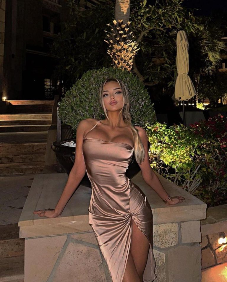 Проститутка Сильвия - грудь 4, рост 176 см, вес 57 кг, цвет волос Блондинки, национальность Славянки