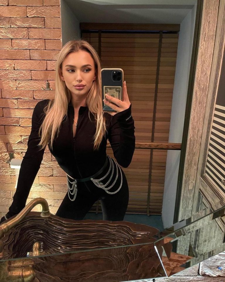 Проститутка Татьяна - грудь 1, рост 177 см, вес 55 кг, цвет волос Блондинки, национальность Славянки