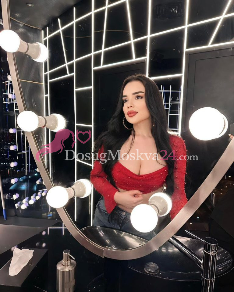 Проститутка Жасмин - грудь 3, рост 160 см, вес 56 кг, цвет волос Шатенки, национальность Славянки