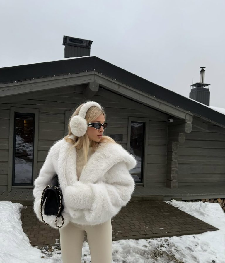 Проститутка Оливия - грудь 2, рост 165 см, вес 55 кг, цвет волос Блондинки, национальность Славянки