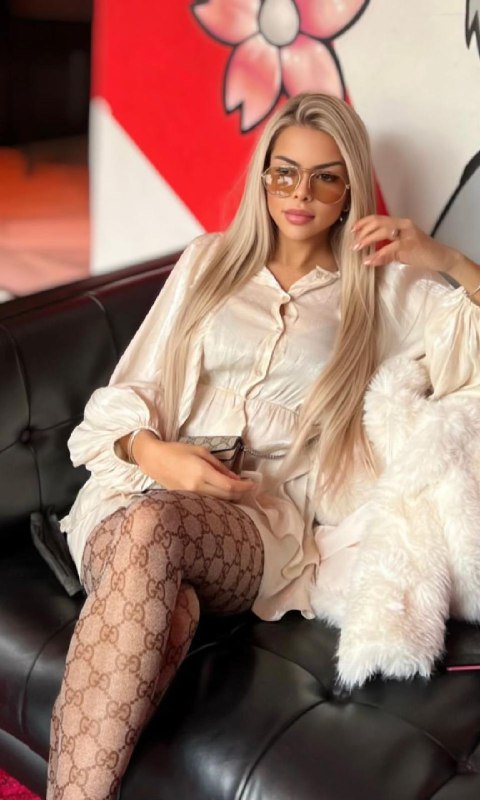 Проститутка Мартина - грудь 4, рост 170 см, вес 51 кг, цвет волос Блондинки, национальность Славянки