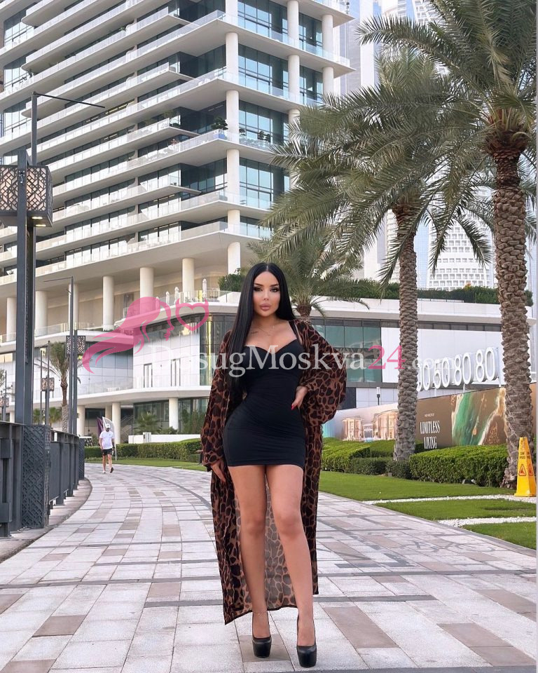 Проститутка Амалия - грудь 3, рост 165 см, вес 60 кг, цвет волос Шатенки, национальность Славянки